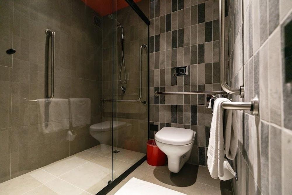 Готель Ibis Curitiba Batel Екстер'єр фото