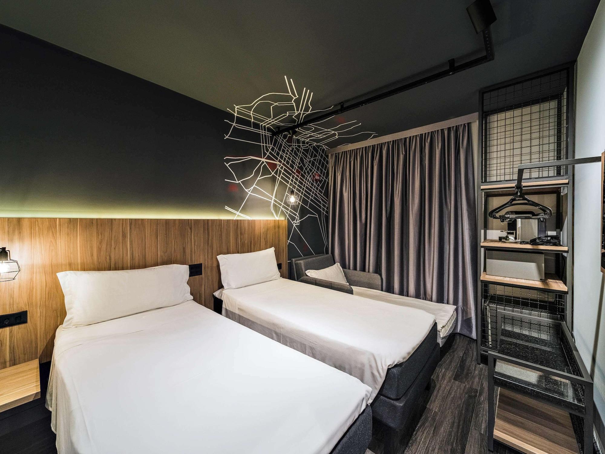 Готель Ibis Curitiba Batel Екстер'єр фото