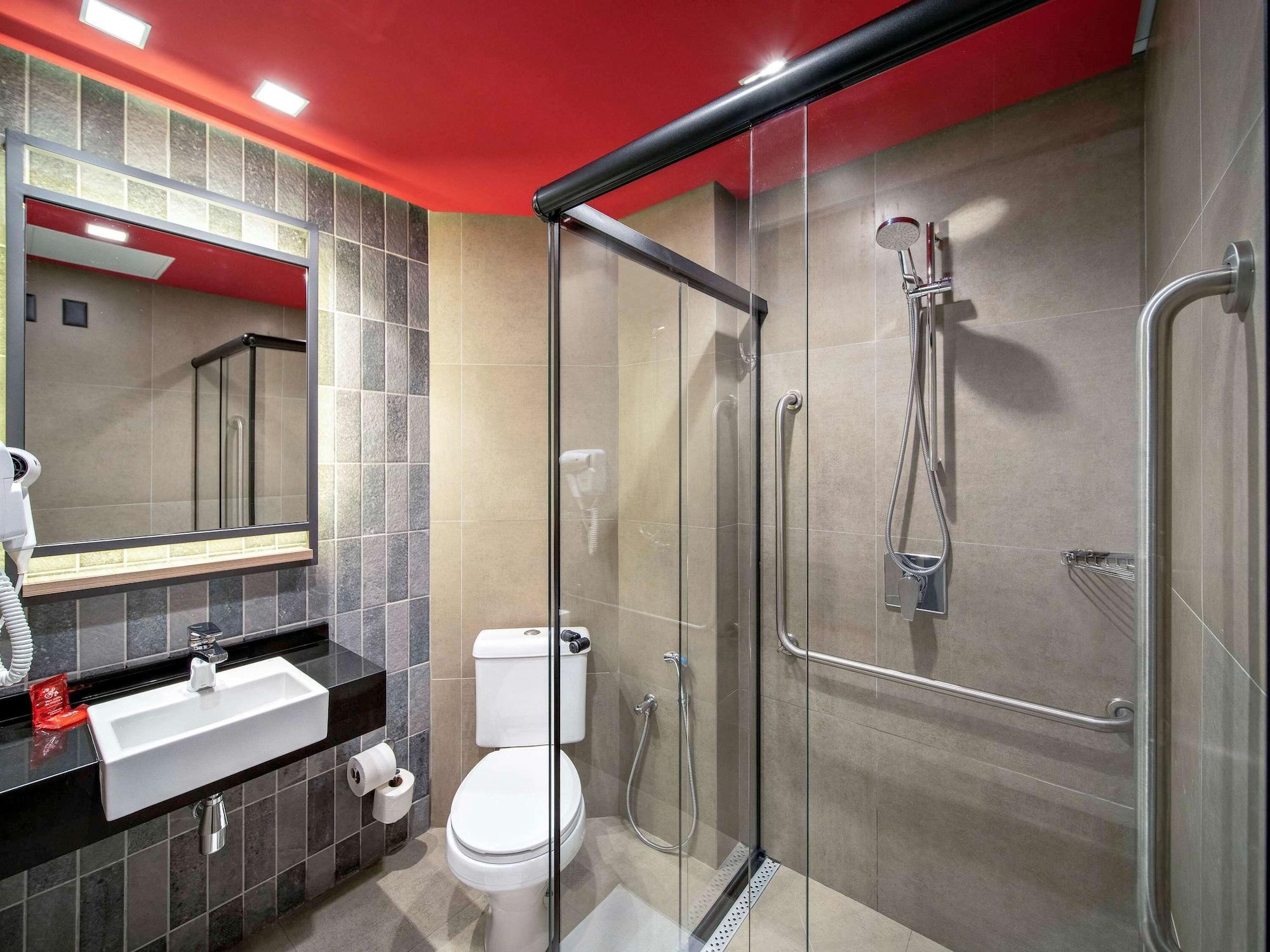 Готель Ibis Curitiba Batel Екстер'єр фото