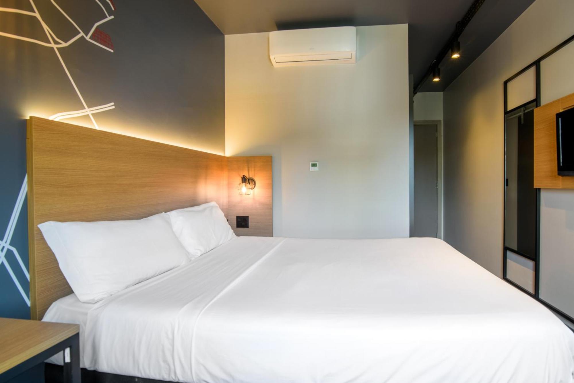 Готель Ibis Curitiba Batel Екстер'єр фото