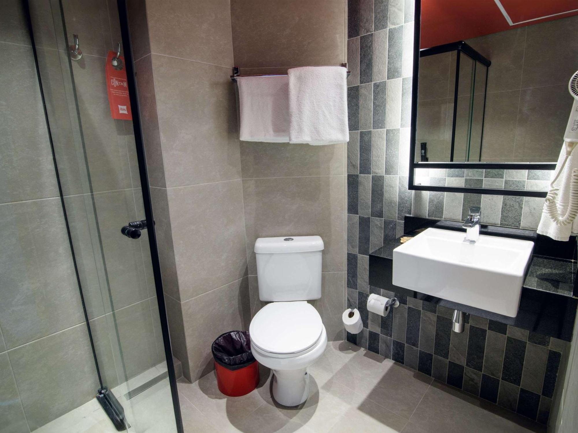 Готель Ibis Curitiba Batel Екстер'єр фото